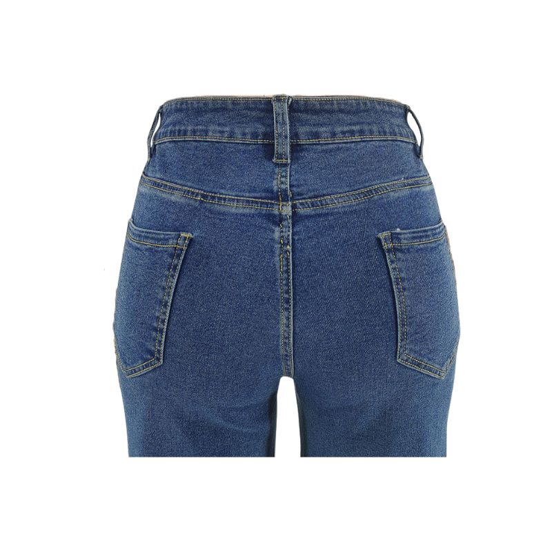 Vaqueros de pernera ancha con bordado de mariposas