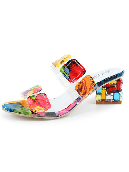Chanclas gruesas con apliques de colores