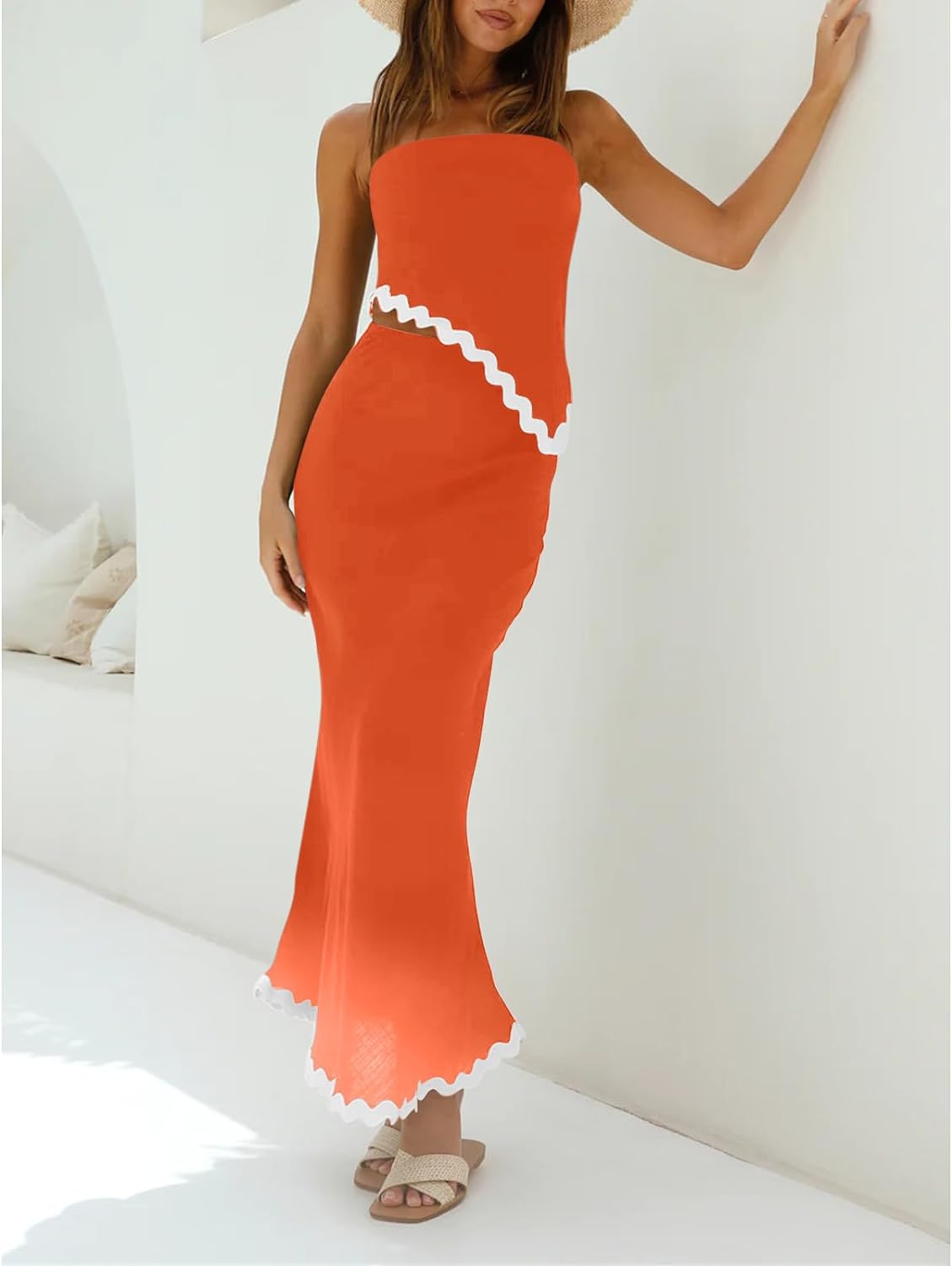 Top de tubo irregular de dos piezas y falda larga