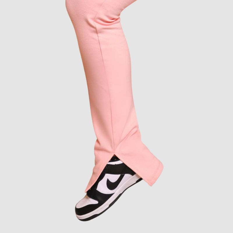 Pantalón cargo con abertura y cordón