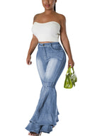 Jeans acampanados de mezclilla con cintura alta y volantes