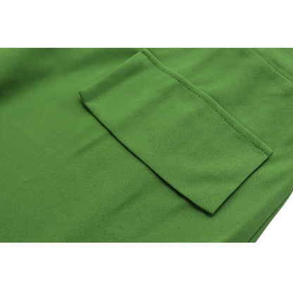 Vestido cargo con cintura ceñida y plisado lateral