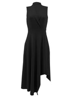 Vestido con vuelo y cintura ceñida con cuello tipo polo sin mangas 