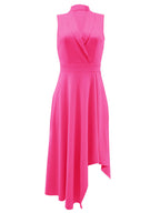 Vestido con vuelo y cintura ceñida con cuello tipo polo sin mangas 