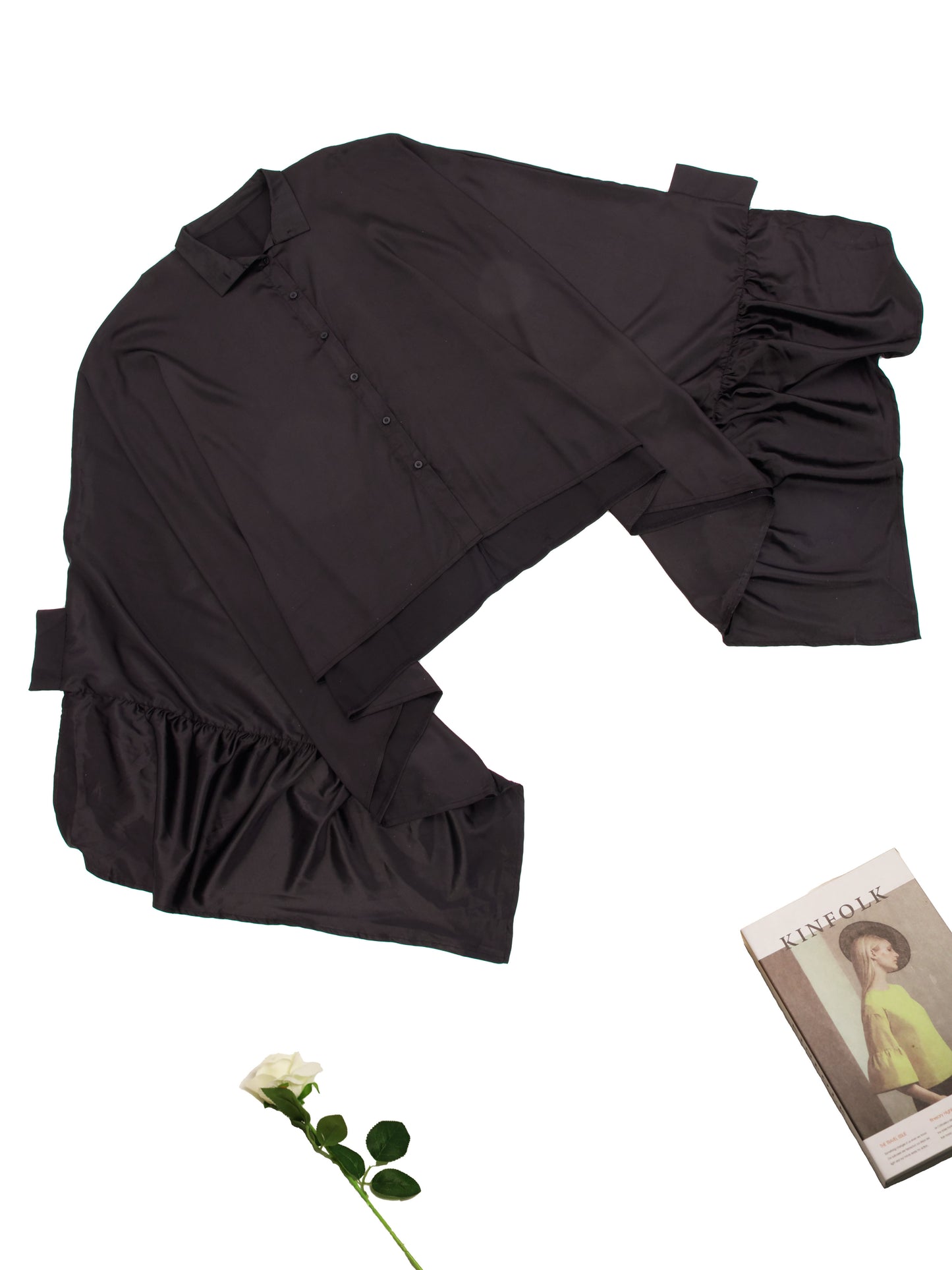 Blusa sedosa con botones y manga de murciélago holgada irregular 