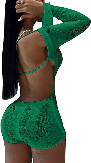 Mono corto ajustado con hombros descubiertos y espalda descubierta