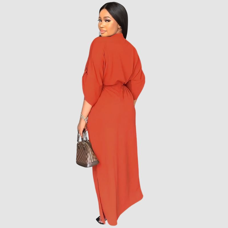 Vestido cargo con cintura ceñida y plisado lateral