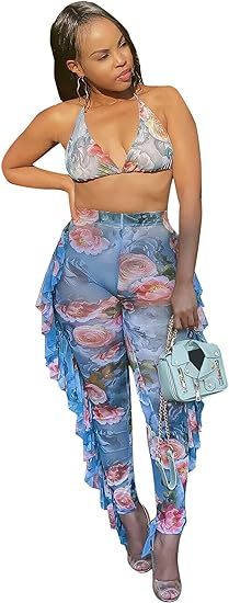 Tops cortos de dos piezas y pantalones con volantes