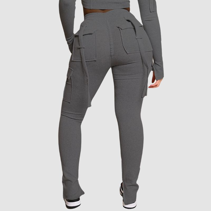 Pantalón cargo con abertura y cordón