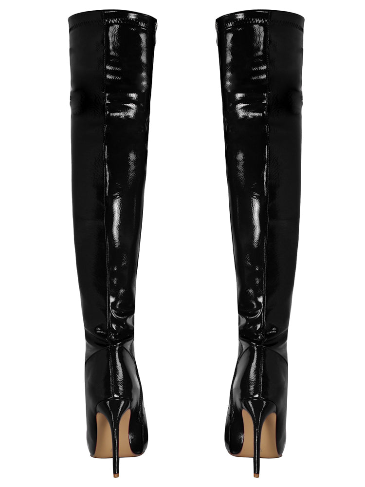 Botas sobre la rodilla de charol con punta puntiaguda 