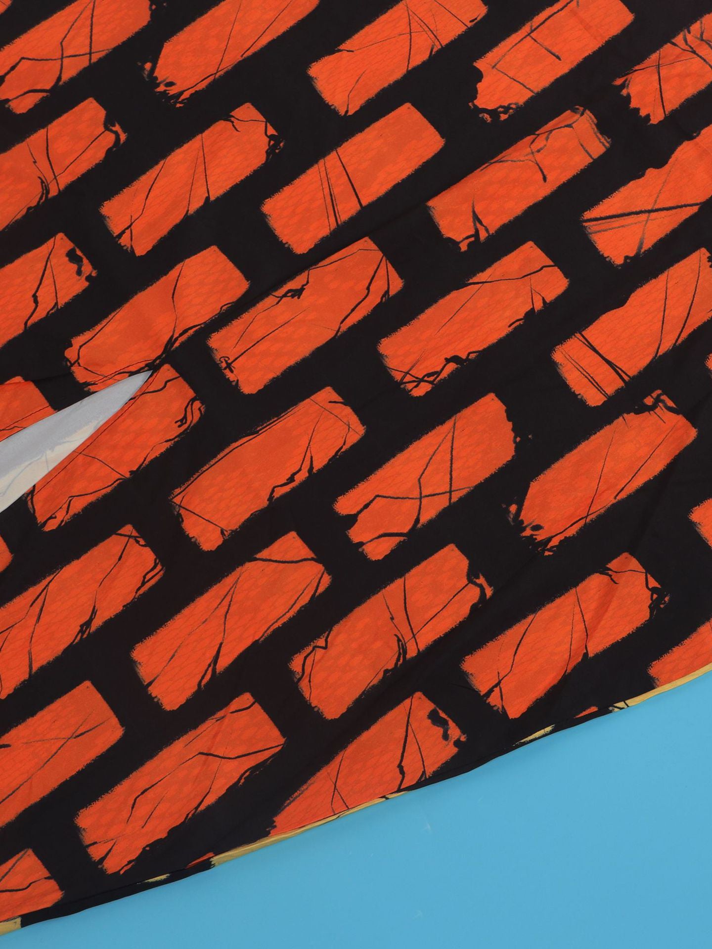 Vestido suelto con abertura en bloques de color sin mangas 