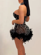 Mono con cuello halter y diamantes de imitación y plumas 3.10有货