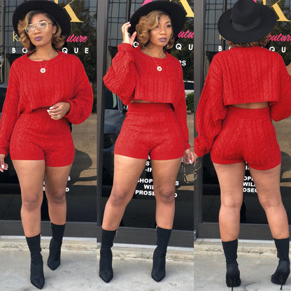 Conjunto de top corto de punto y pantalón corto