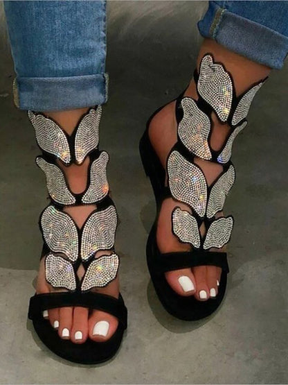 Sandalias planas con mariposa y diamantes de imitación 