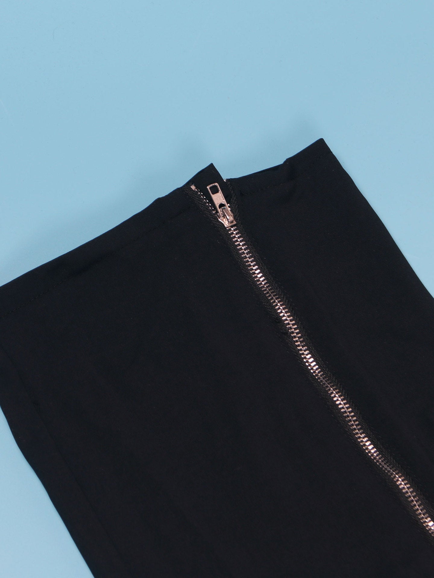 Monos de pierna ancha con bolsillo con cremallera y manga corta 