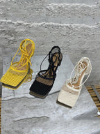 Sandalias de tacón alto con tiras cruzadas ahuecadas 