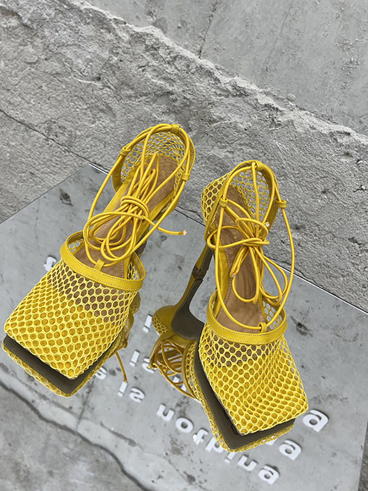 Sandalias de tacón alto con tiras cruzadas ahuecadas 