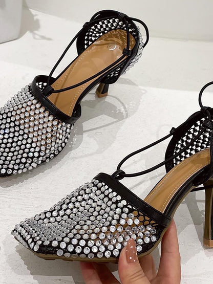 Sandalias de tacón caladas con tiras cruzadas y diamantes de imitación brillantes 