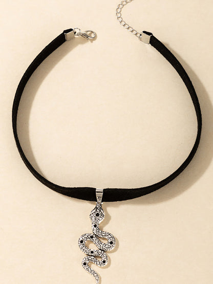 Collares de franela con colgante de serpiente