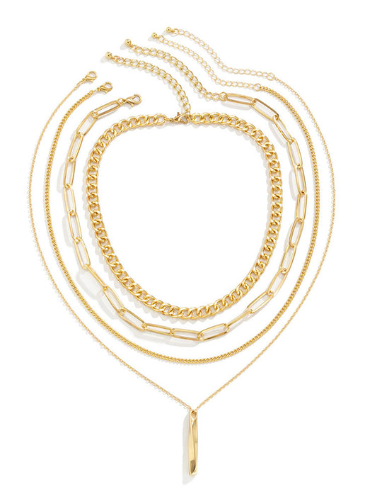 Collares con iniciales en capas de cadena