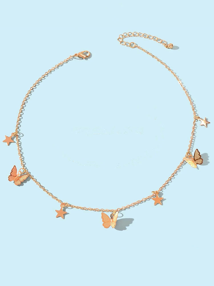 Collares minimalistas de estrellas y mariposas