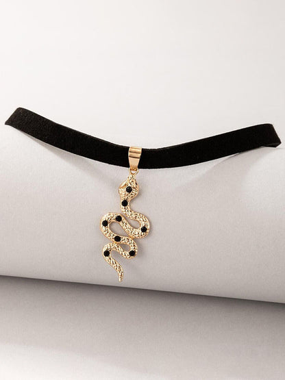 Collares de franela con colgante de serpiente