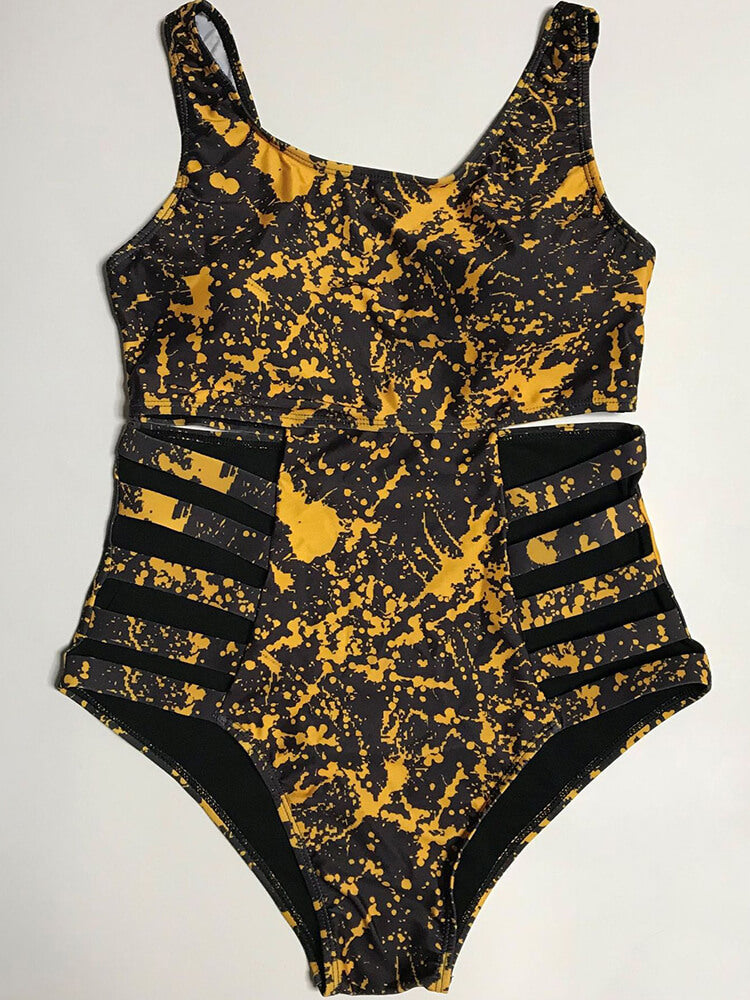 Traje de baño ahuecado de una pieza de talla grande