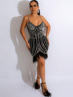 Minivestidos con tirantes finos y plumas de diamantes de imitación