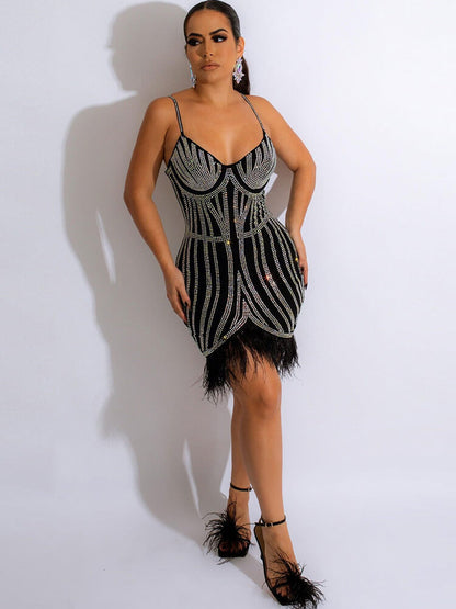 Minivestidos con tirantes finos y plumas de diamantes de imitación