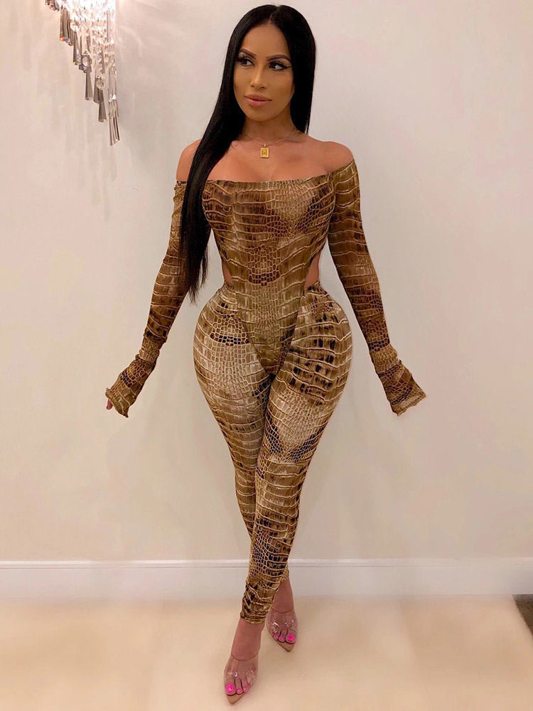 Mono estampado de dos piezas con hombros descubiertos + pantalones ajustados