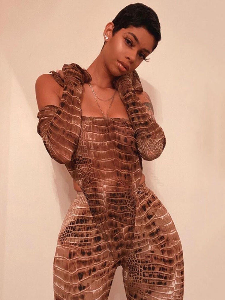 Mono estampado de dos piezas con hombros descubiertos + pantalones ajustados