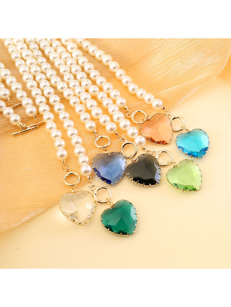 Collar con colgante de corazón de perlas