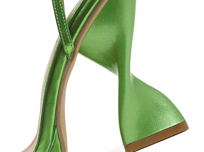 Tacones gruesos con plataforma y tiras y punta abierta