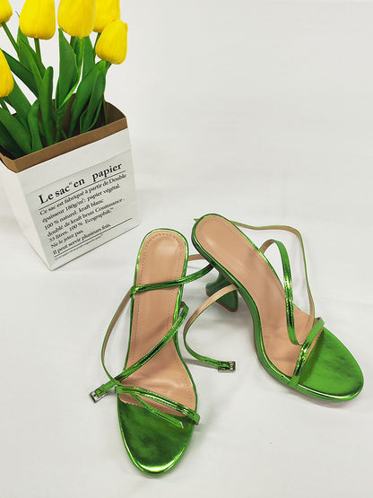 Tacones gruesos con plataforma y tiras y punta abierta