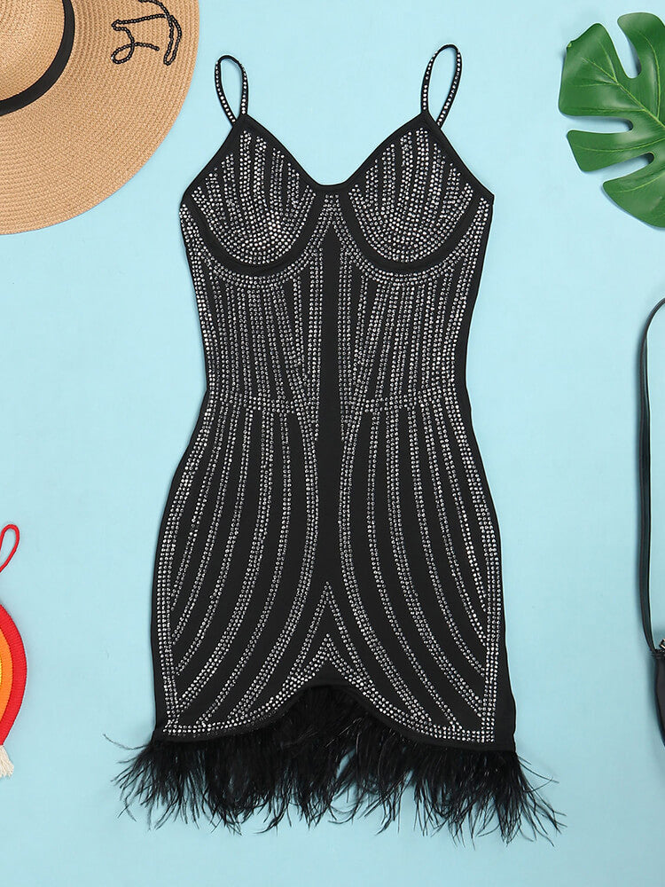 Minivestidos con tirantes finos y plumas de diamantes de imitación