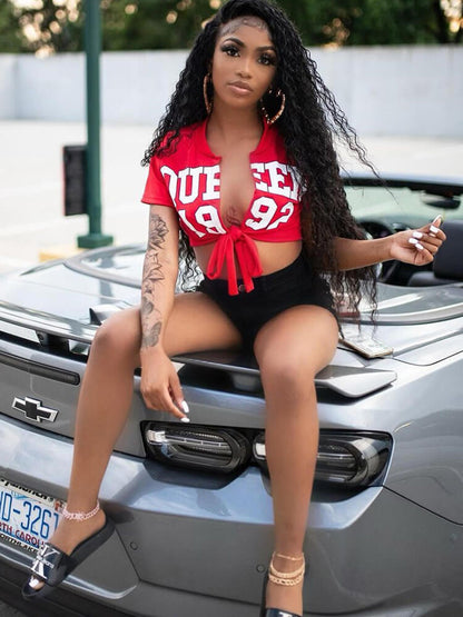 Tops con cordones y estampado de letras de manga corta