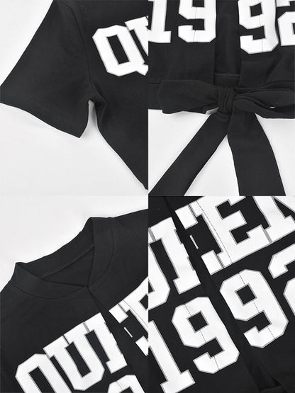 Tops con cordones y estampado de letras de manga corta