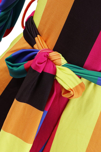 Monos cortos con hombros descubiertos y arco iris floral