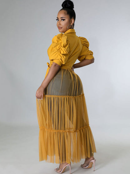 Tops con cuello en V y manga corta con patchwork de malla