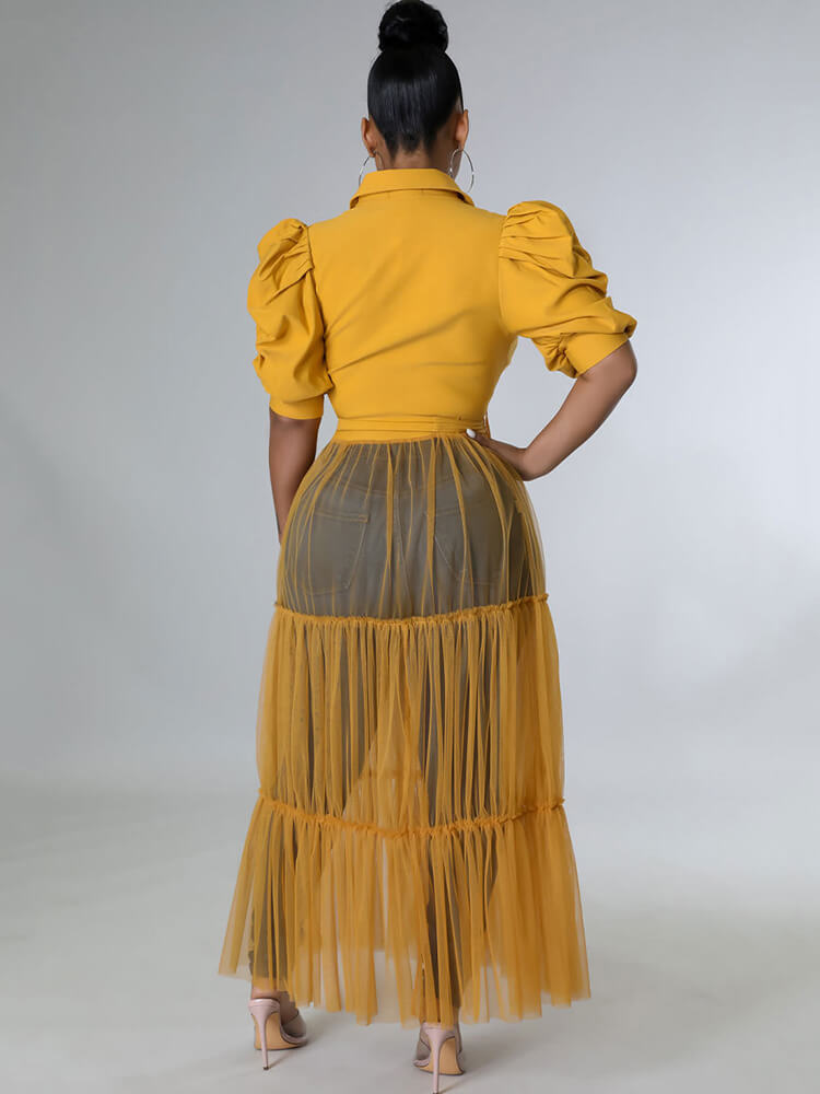 Tops con cuello en V y manga corta con patchwork de malla