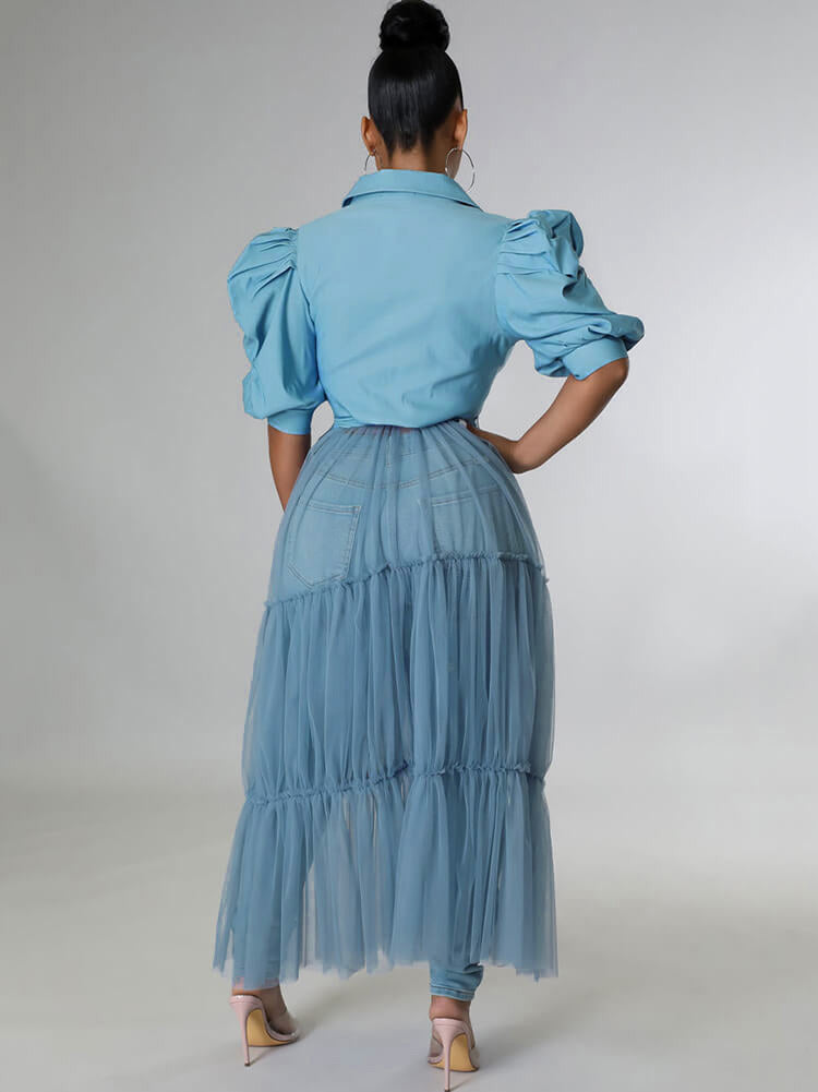 Tops con cuello en V y manga corta con patchwork de malla