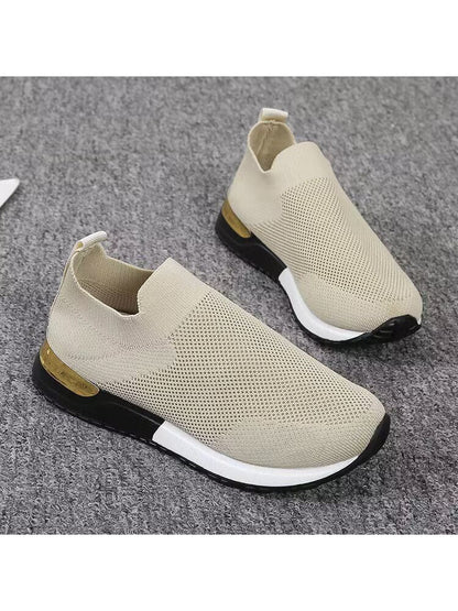Breathable Flyknit Elastic Sneaker