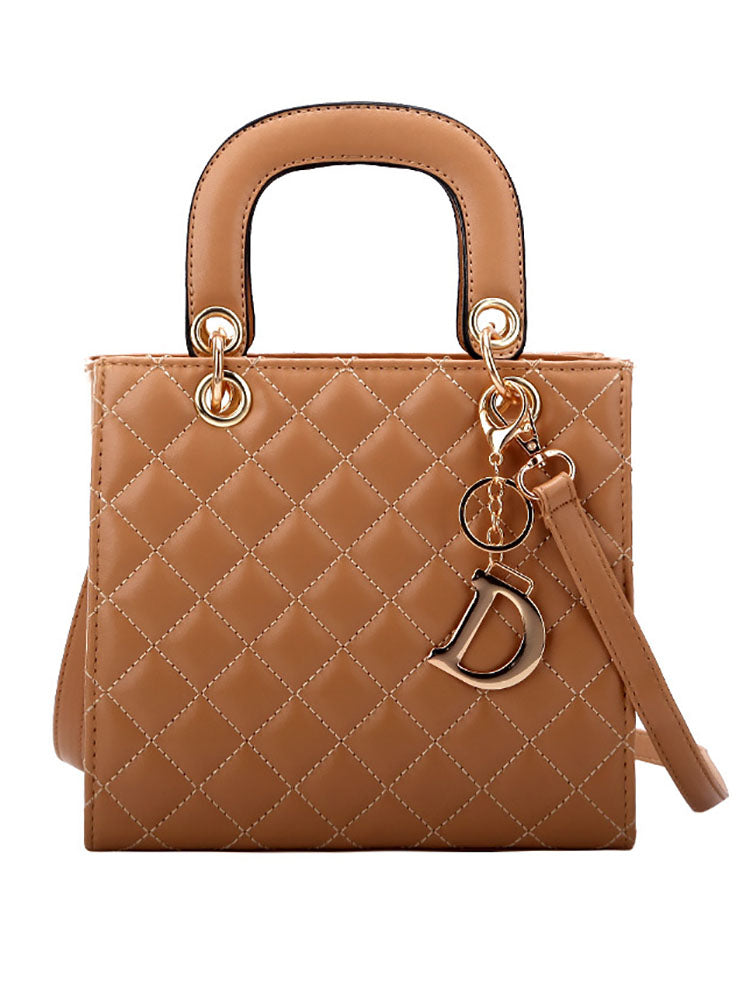 Bolso bandolera acolchado sencillo con colgante