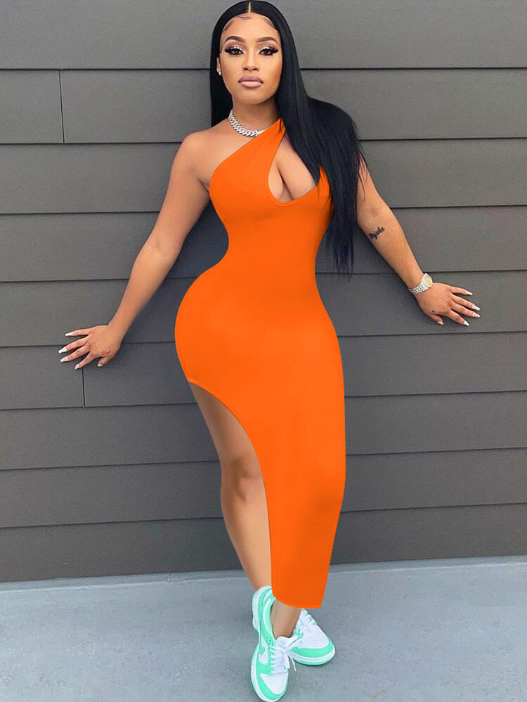 Vestido midi con abertura alta y sin mangas de un hombro