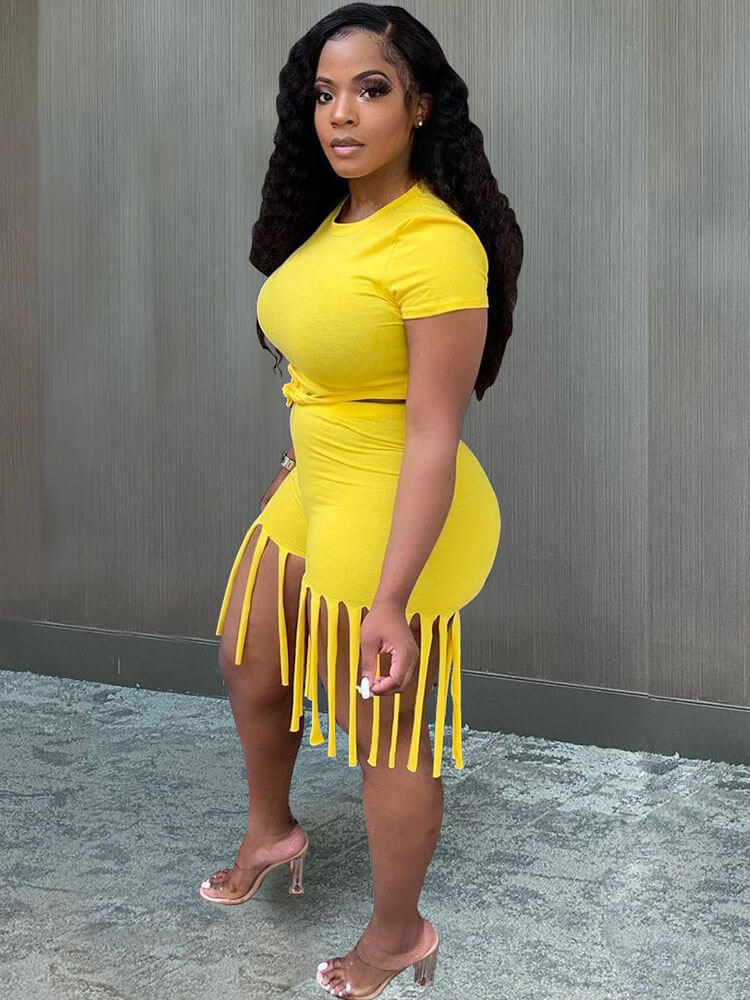 2 piezas Tops de manga corta con nudo en la parte delantera, talla grande, pantalones cortos con borlas